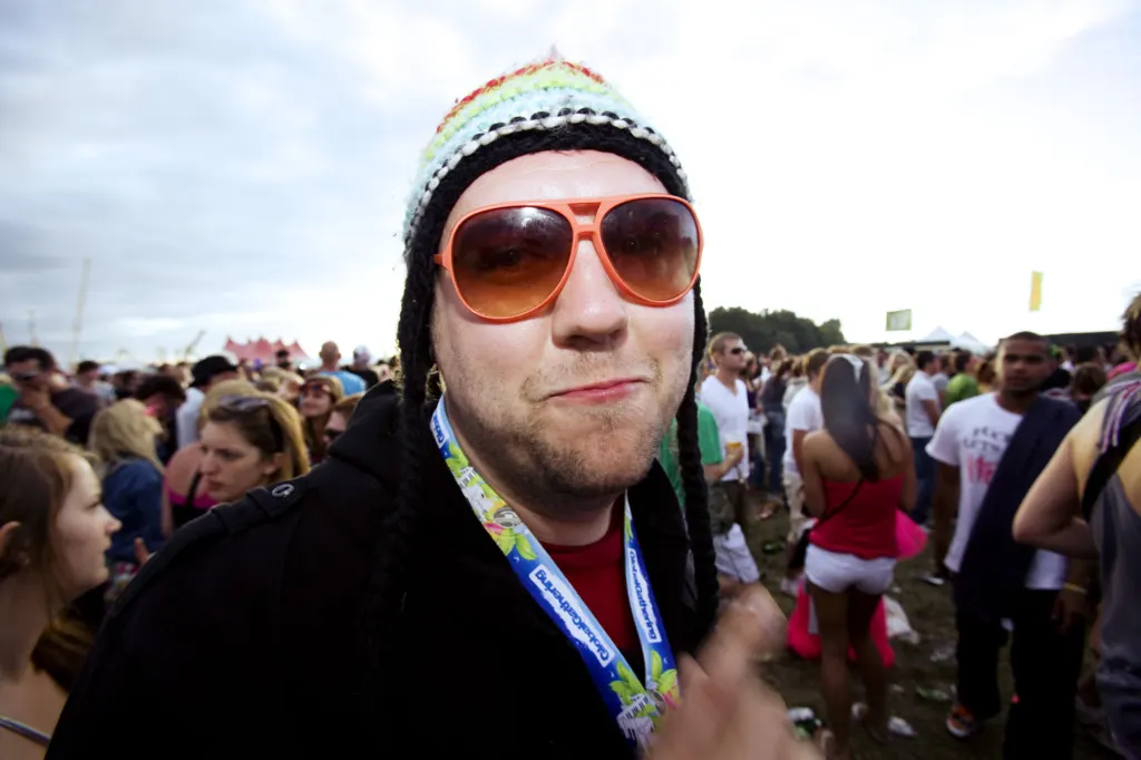 Festivalgoers and atmosphere at Global Gathering 2009